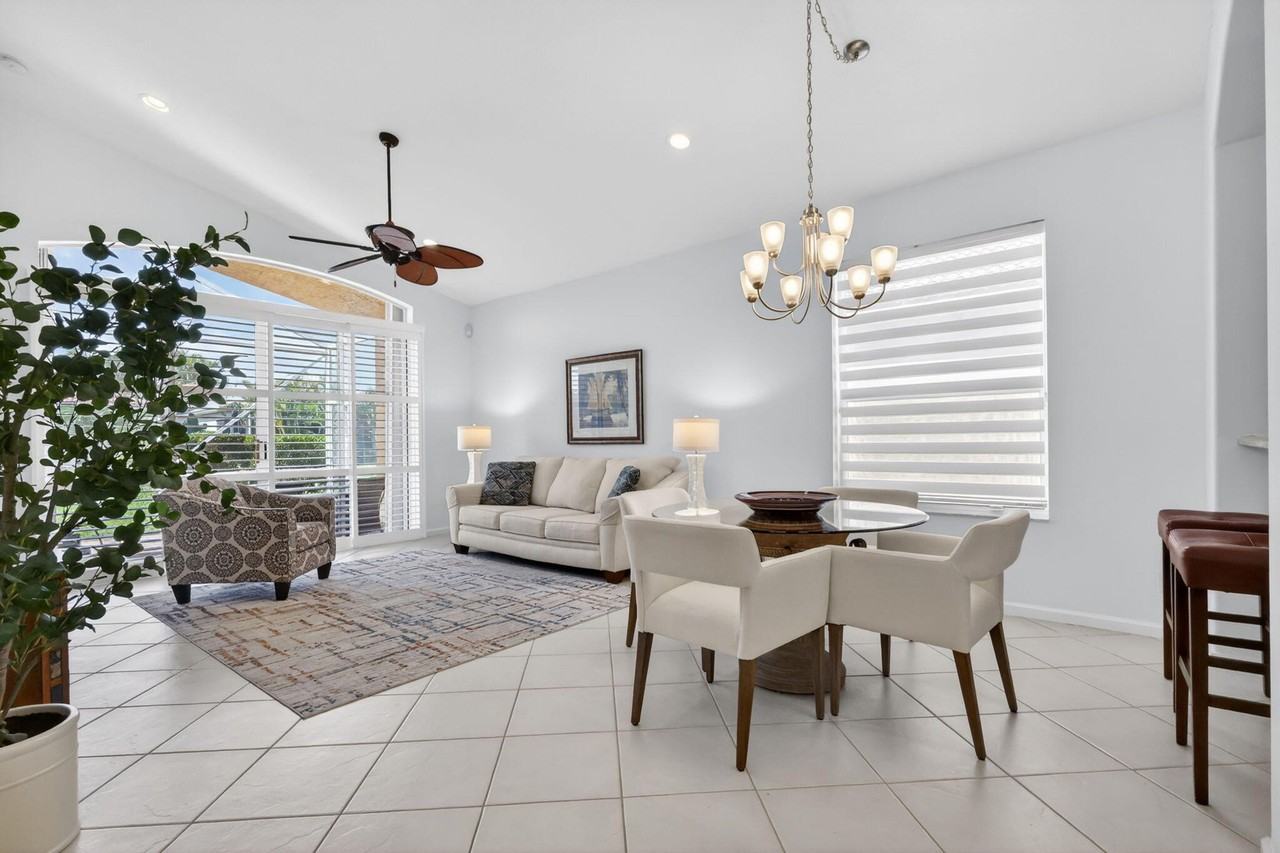 7116 Cataluna Cir - Photo 4 of 50