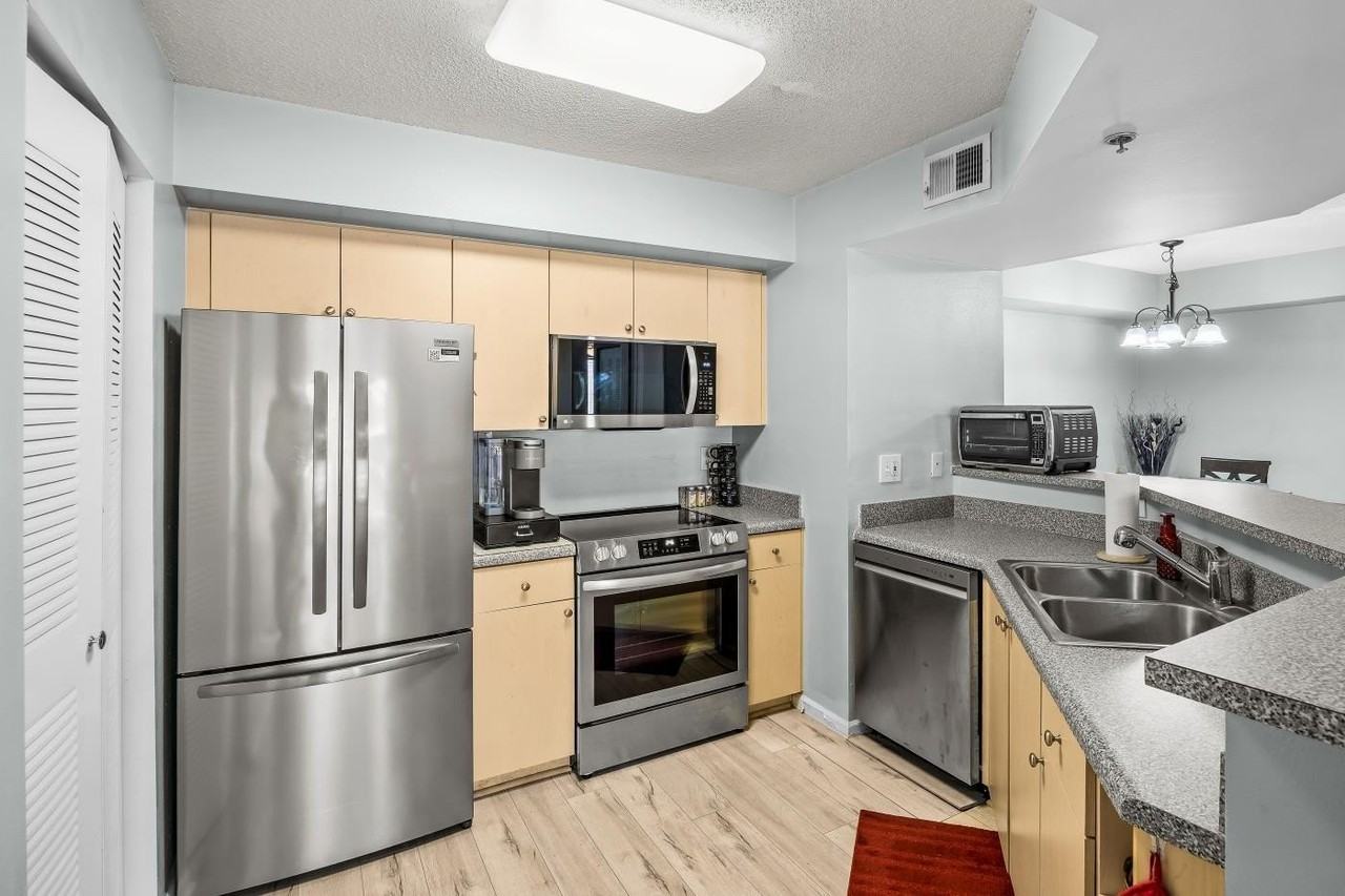 3721 Nw Mediterranean Ln #8-304 - Photo 5 of 36