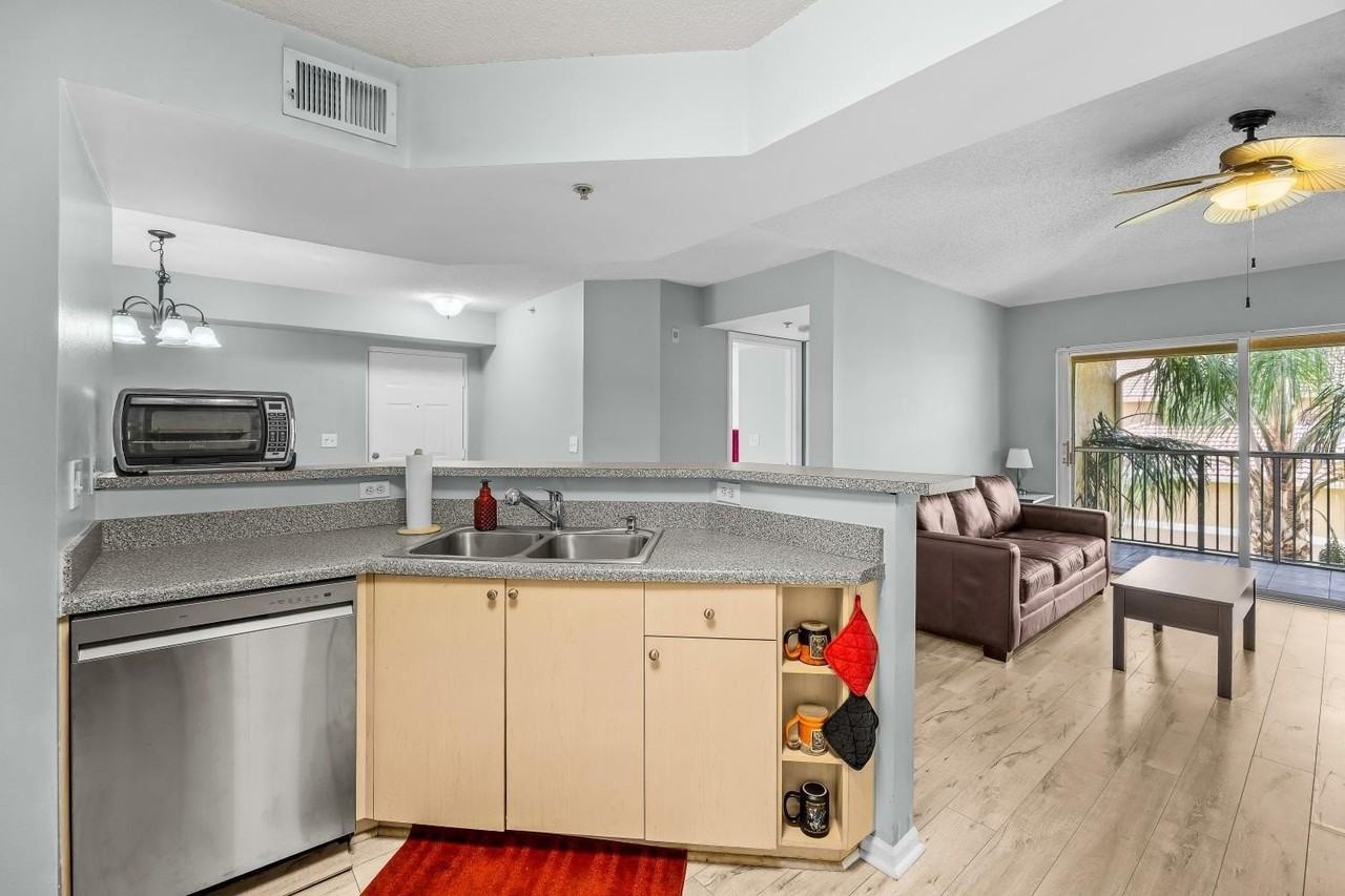 3721 Nw Mediterranean Ln #8-304 - Photo 7 of 36