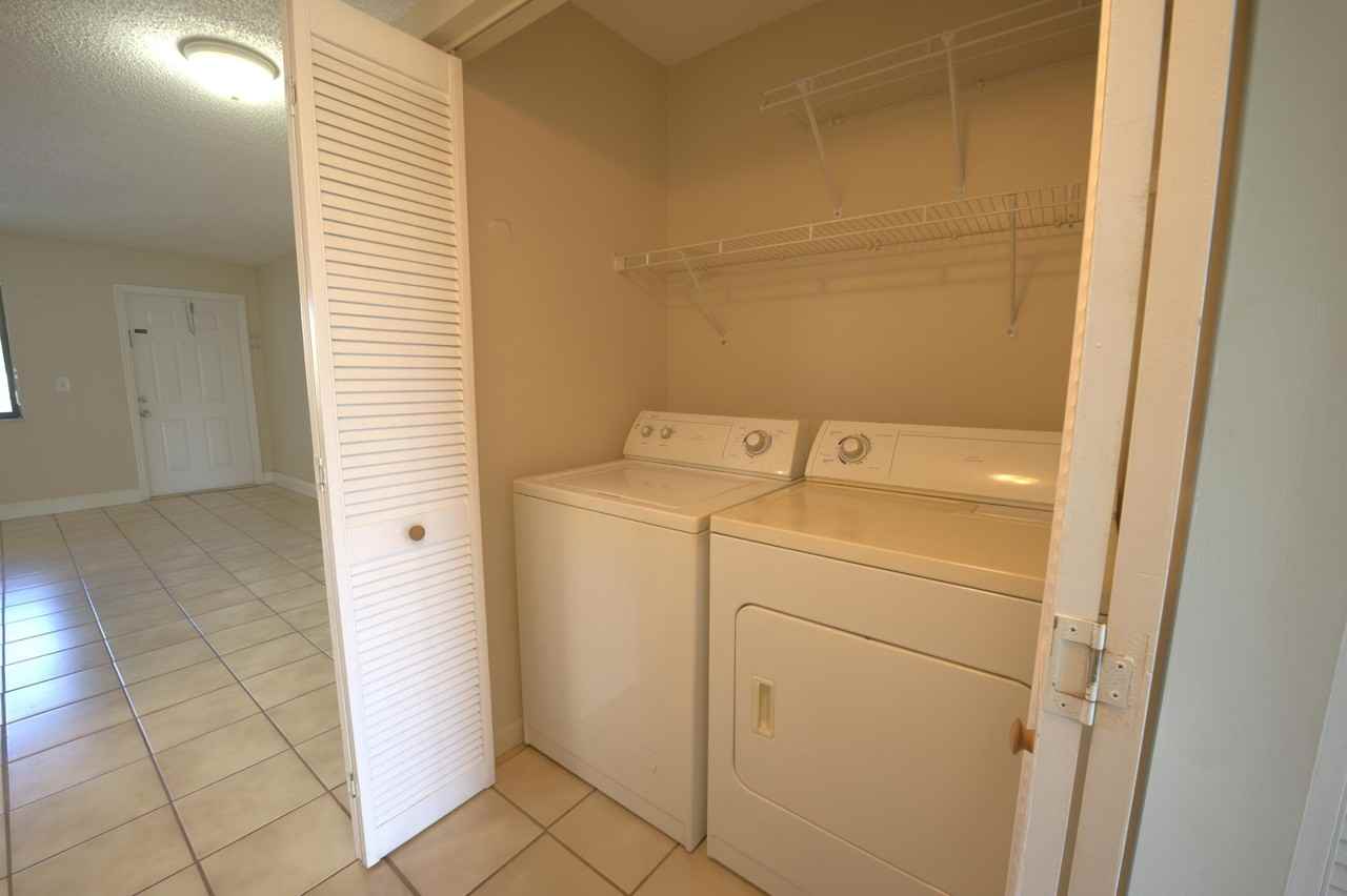 1523 Meadows Cir W - Photo 7 of 27