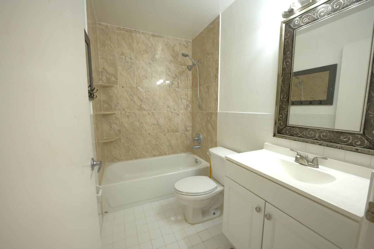 1523 Meadows Cir W - Photo 7 of 27