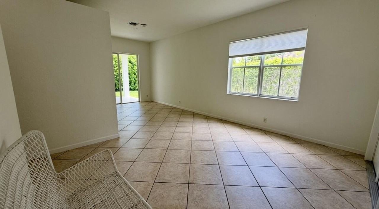 522 Live Oak Ln - Photo 6 of 25