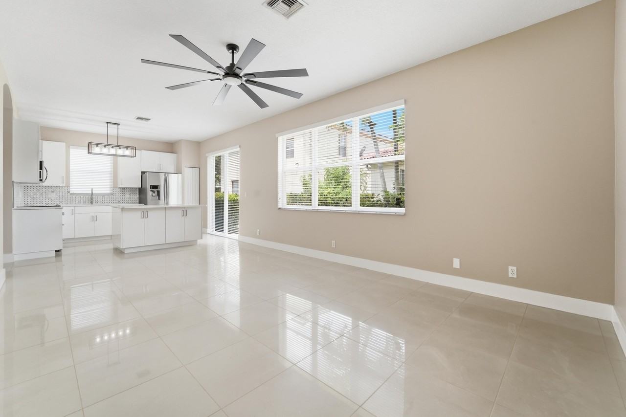 1780 Pierside Cir - Photo 7 of 24
