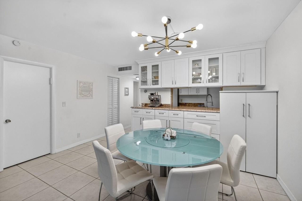 3900 N Hills Dr #306 - Photo 5 of 18