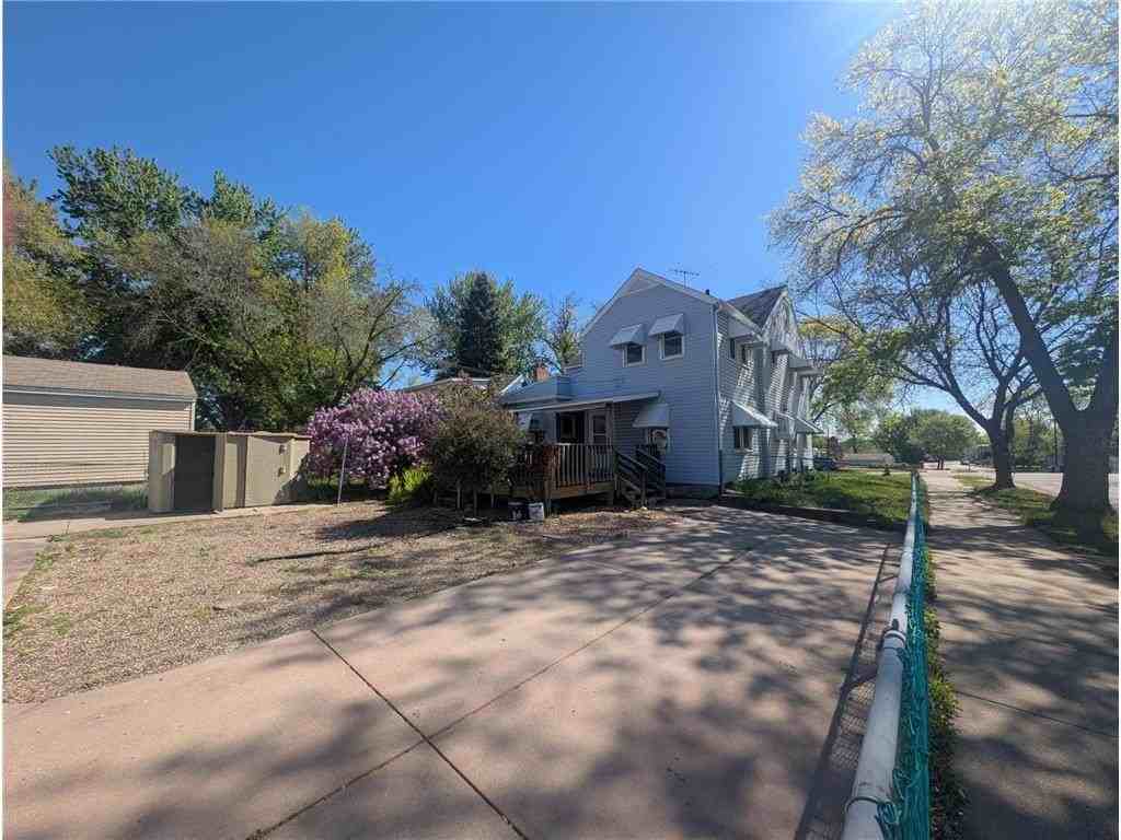 1049 Gorman Ave #1 - Photo 4 of 12