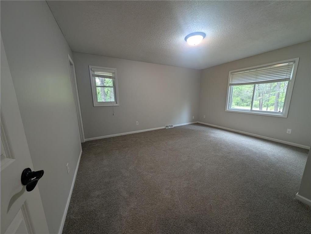 15725 Sycamore St Nw - Photo 5 of 11