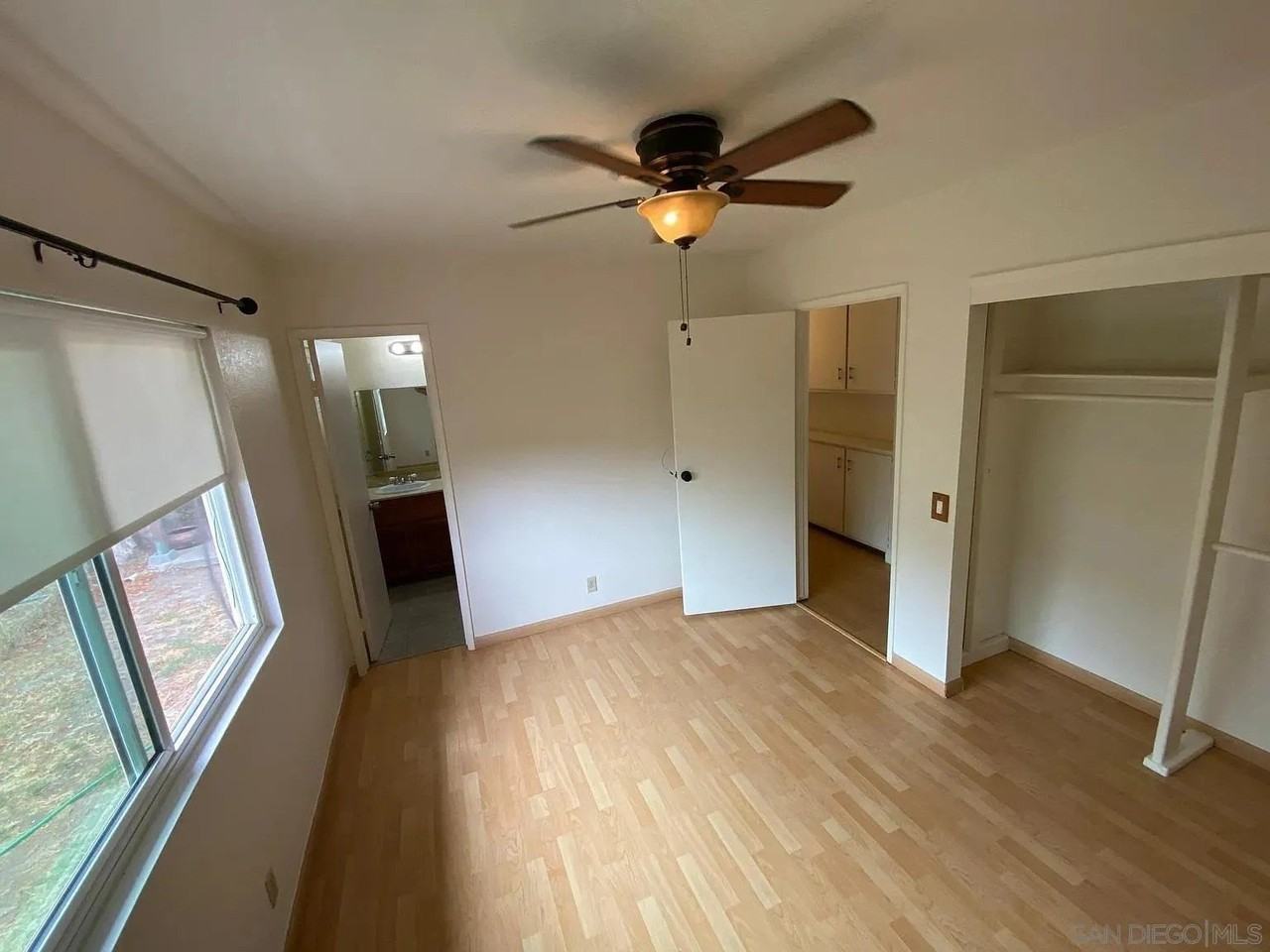 1475 Tarbox St - Photo 3 of 29