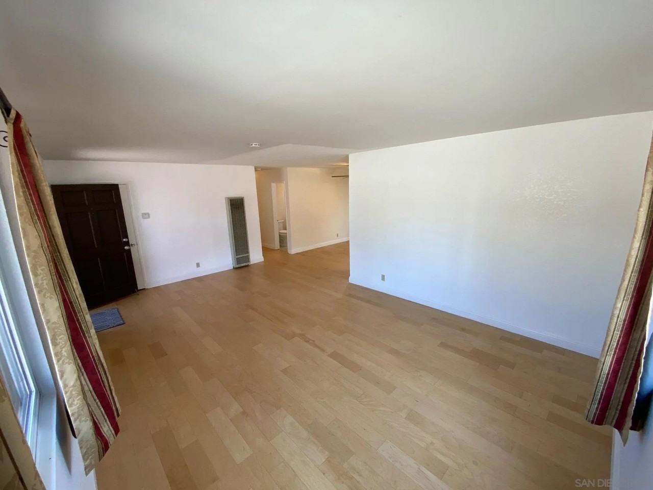 1475 Tarbox St - Photo 5 of 29