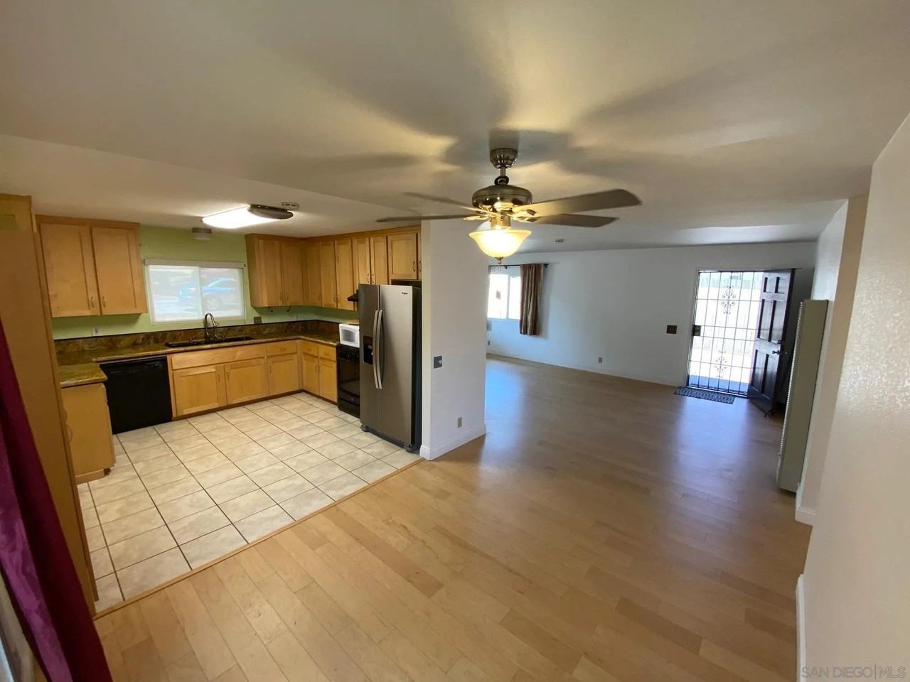 1475 Tarbox St - Photo 7 of 29