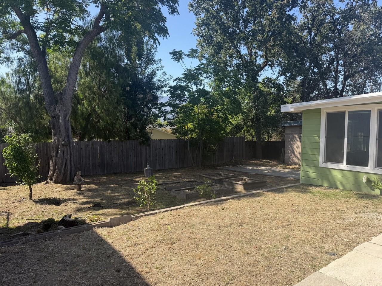 401 W Ojai Ave
