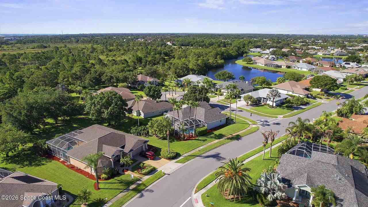 768 Harrier Ct - Photo 5 of 47
