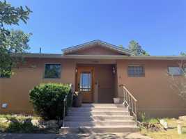 featured image of 2900 Arizona Ave