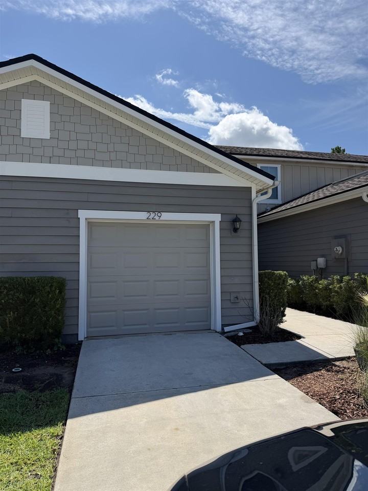 229 Whitland Way - Photo 4 of 13