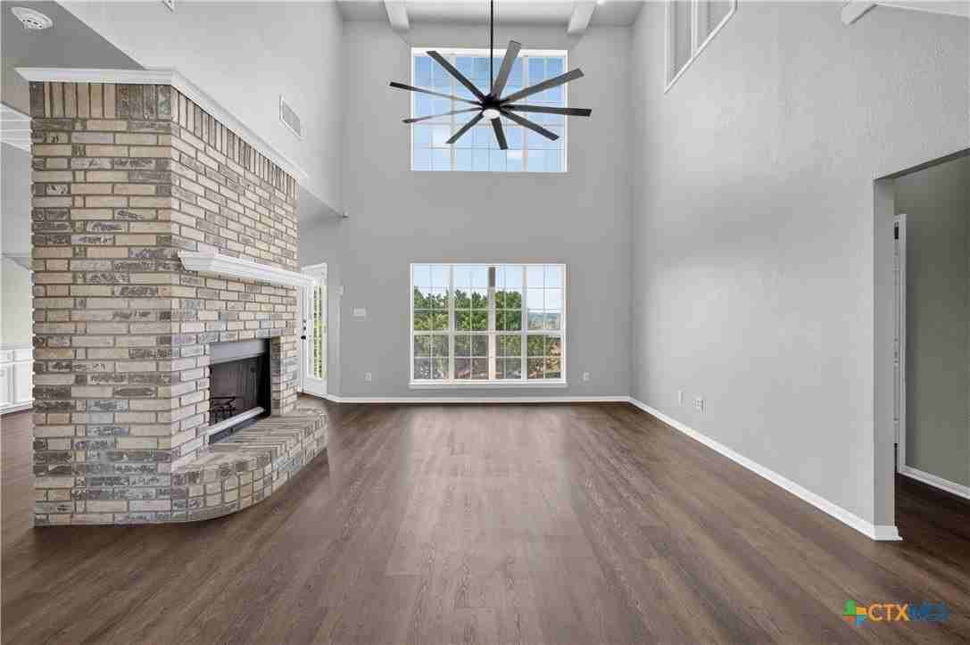 1810 Mesa Oaks Cir - Photo 6 of 48