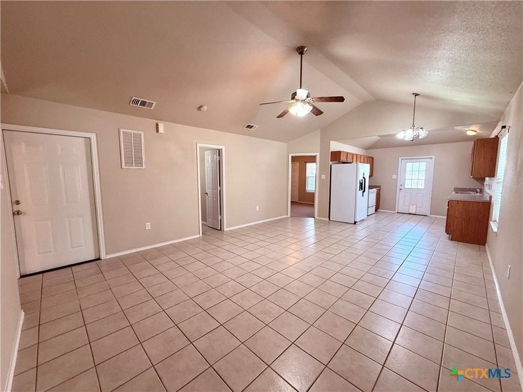 1035 Helen Dr #B - Photo 2 of 15