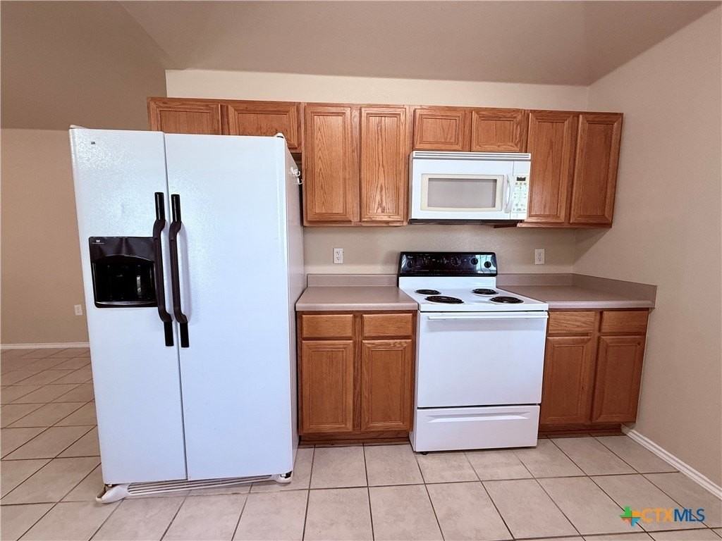1035 Helen Dr #B - Photo 6 of 15