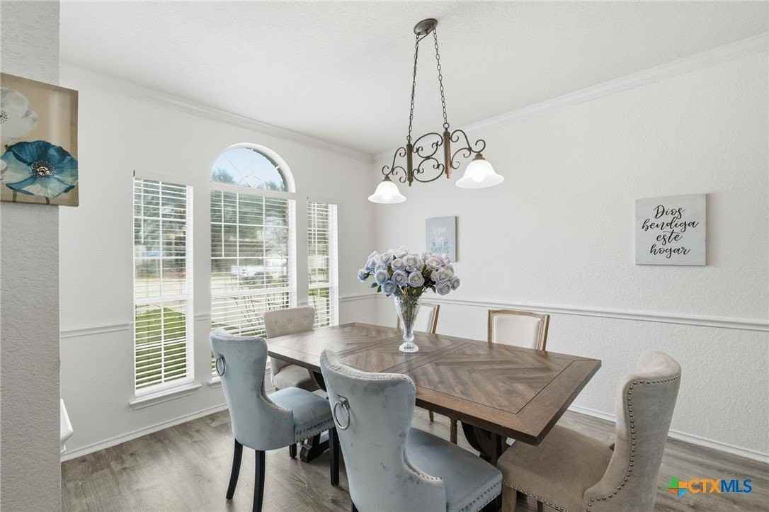 1410 Katie Lynch Dr - Photo 2 of 26