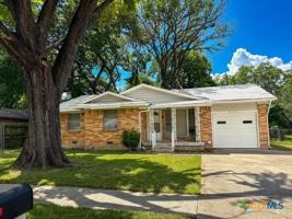 featured image of 613 Bishop Dr