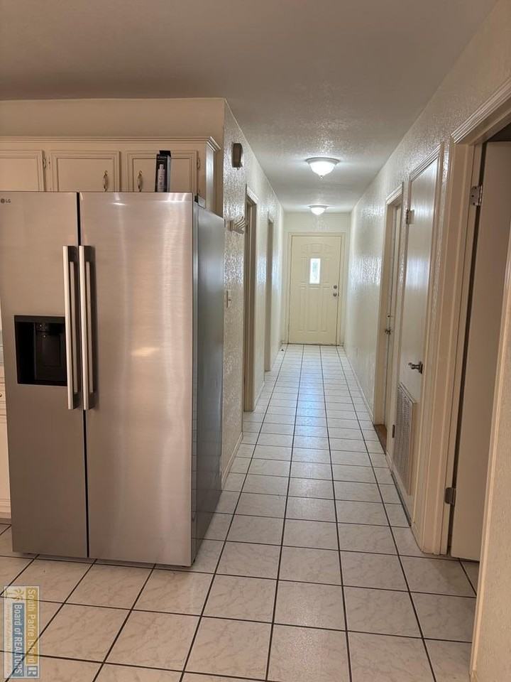 112B E Constellation Dr #B - Photo 3 of 26