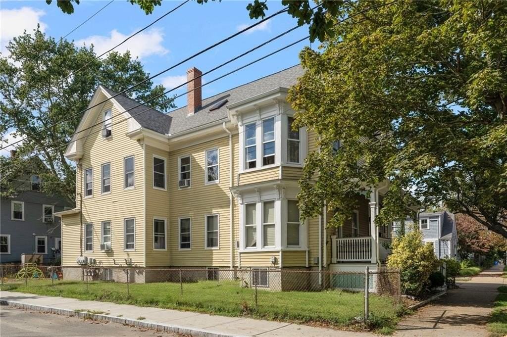 183 Wood St #3 - Photo 2 of 32