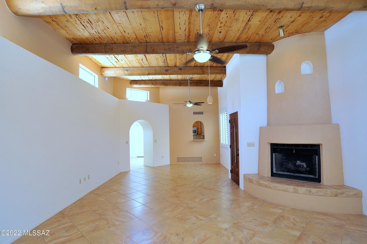 1600 E Deer Shadow Ln - Photo 5 of 49