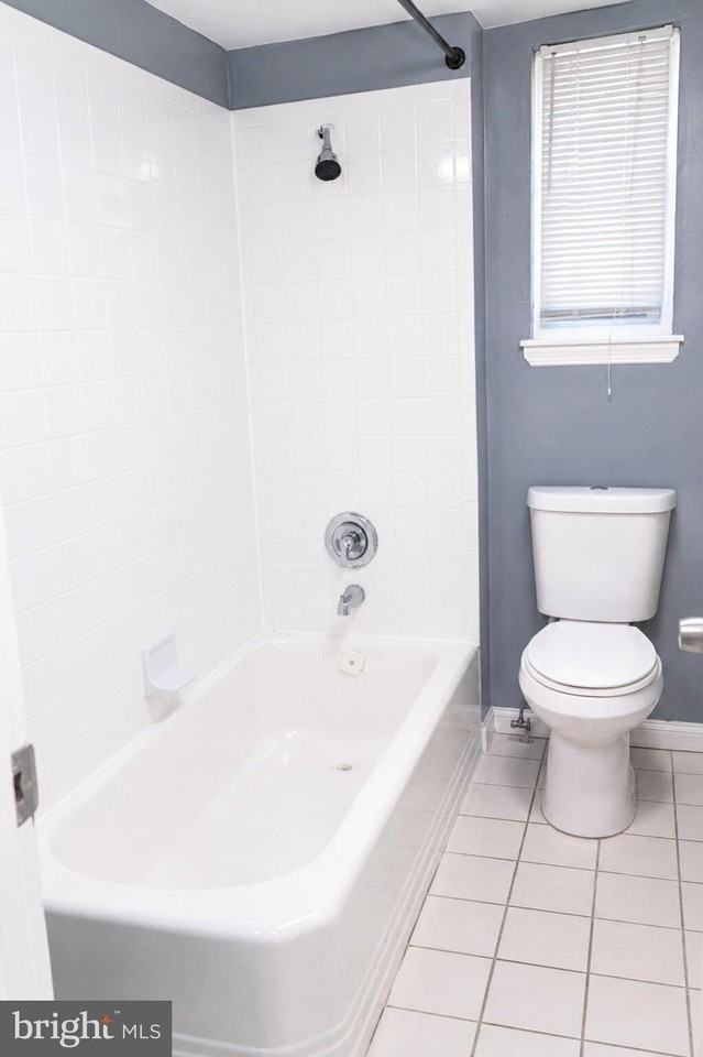 63 Galveston Pl Sw #B - Photo 7 of 10