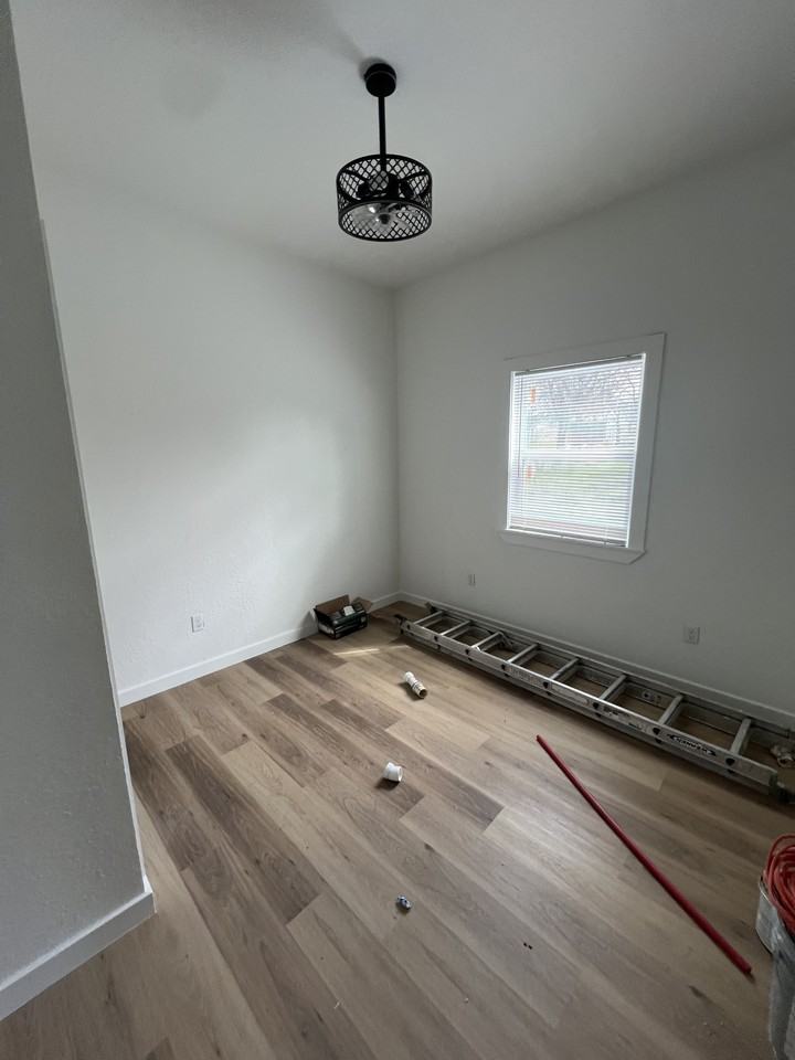 525 W Washington Ave #1 - Photo 5 of 20