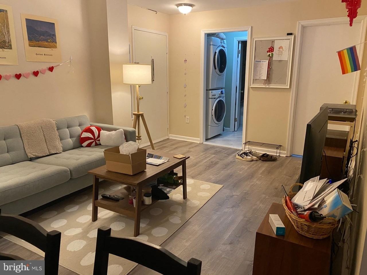 1420 Harvard St Nw #403 - Photo 3 of 32