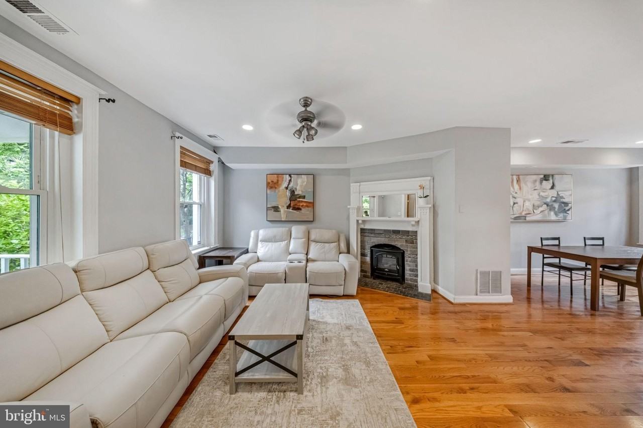 723 Quebec Pl Nw - Photo 4 of 31