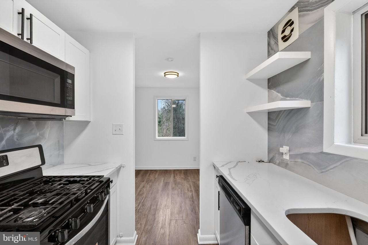 4570 Macarthur Blvd Nw #208 - Photo 3 of 17