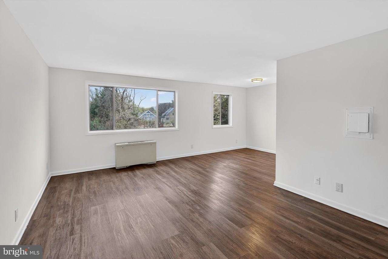 4570 Macarthur Blvd Nw #208 - Photo 7 of 17
