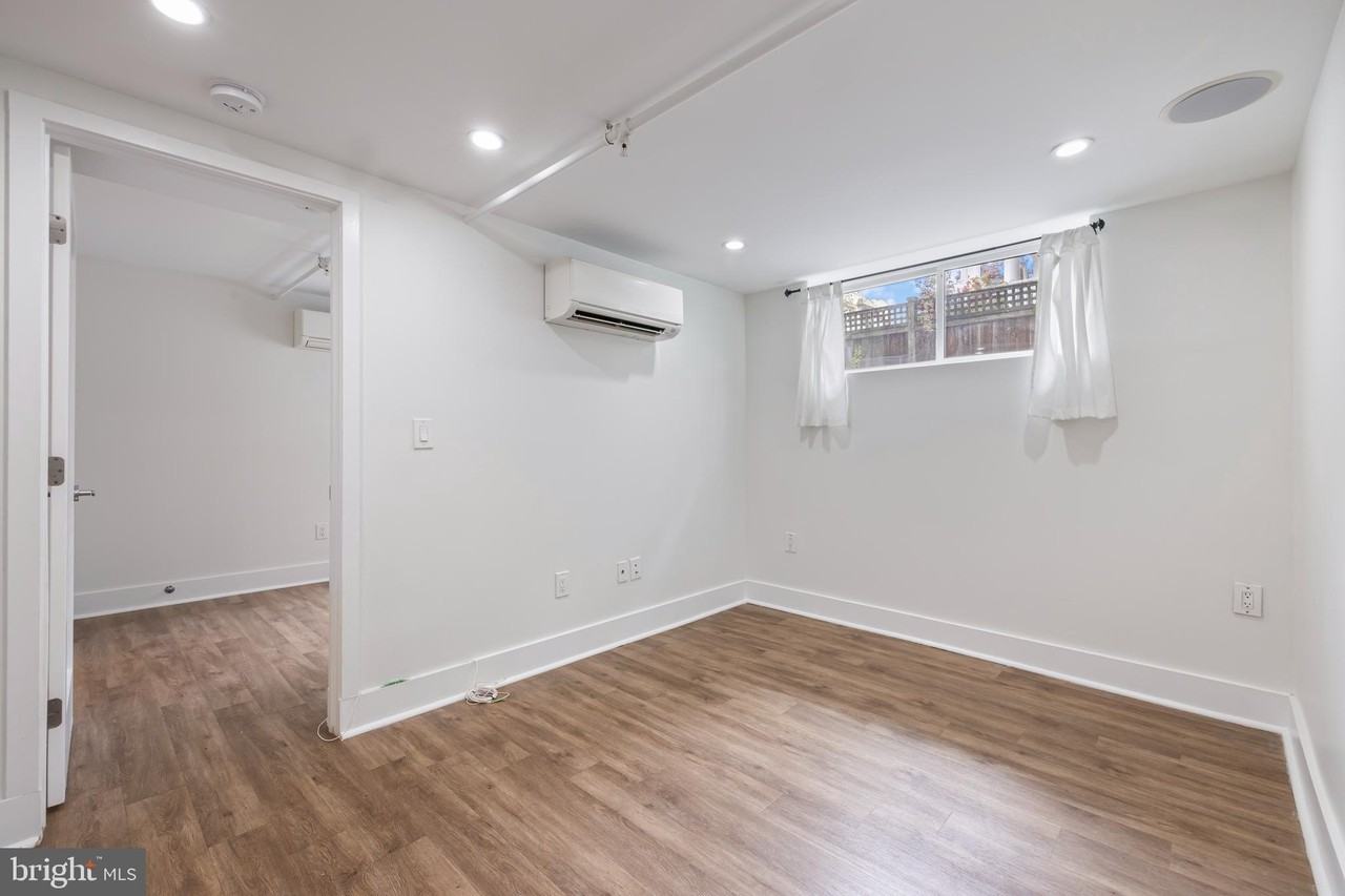 1514 Newton St Nw #B2 - Photo 7 of 19
