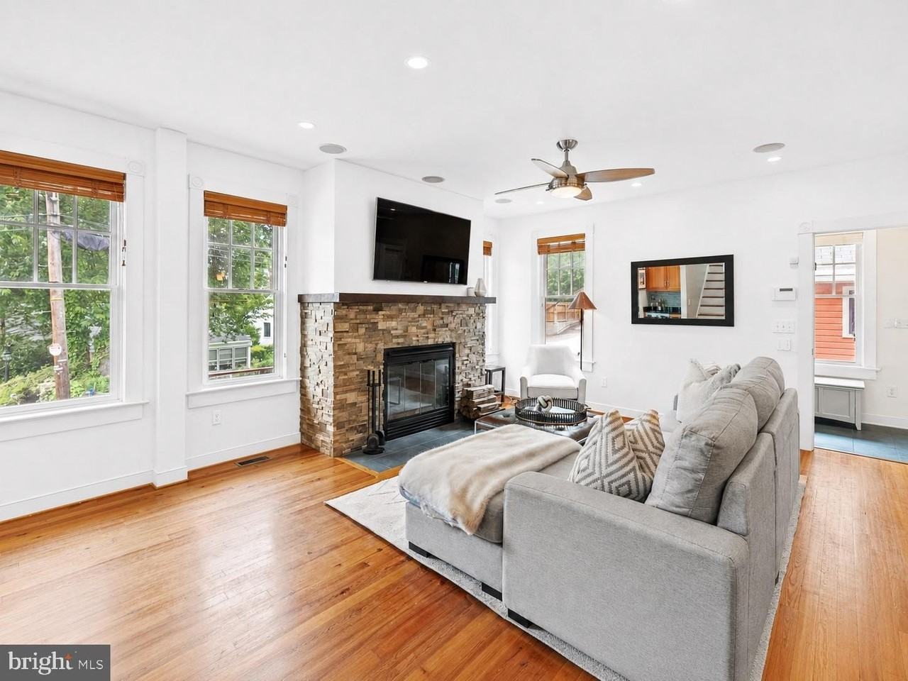 5213 Cathedral Ave Nw - Photo 2 of 50