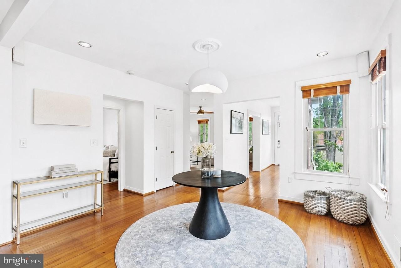 5213 Cathedral Ave Nw - Photo 5 of 50