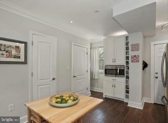 1260 Penn St Ne - Photo 5 of 24