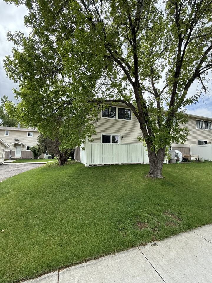 3285 Canyon Dr #86 - Photo 2 of 21