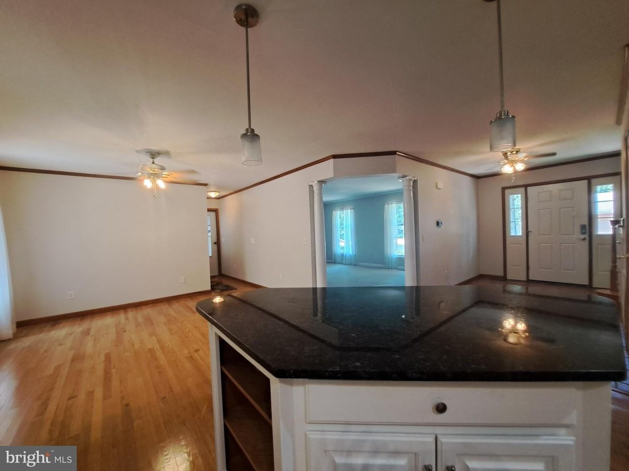 11 Roberts Rd - Photo 6 of 26