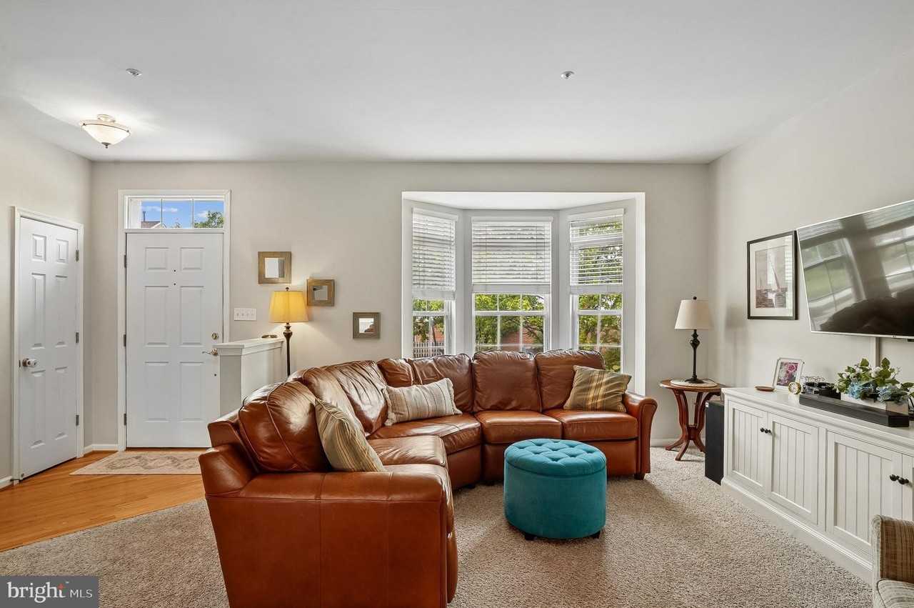3836 Glebe Meadow Way - Photo 4 of 37
