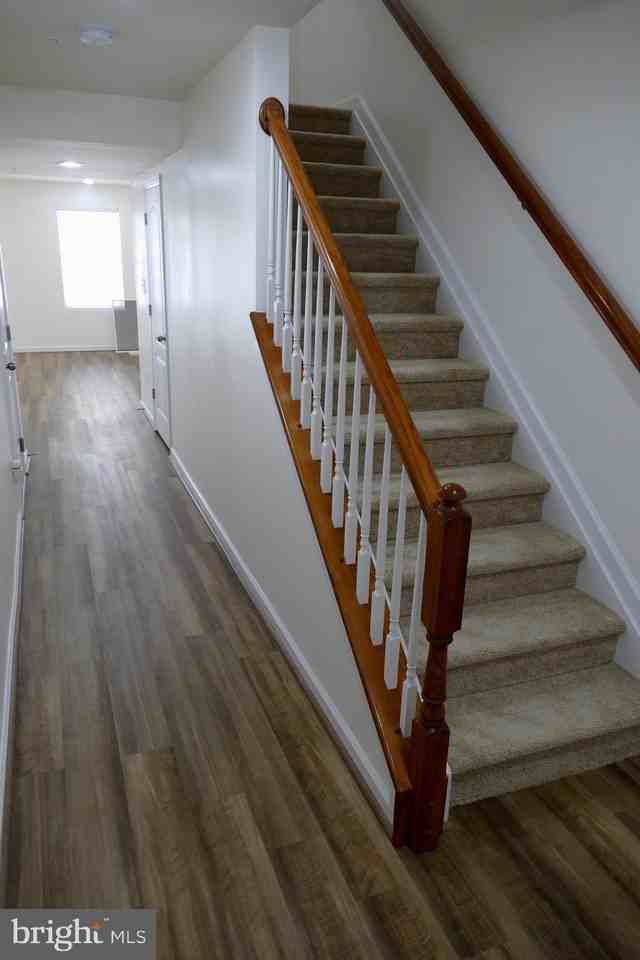 7706 Gaston Pl - Photo 2 of 20