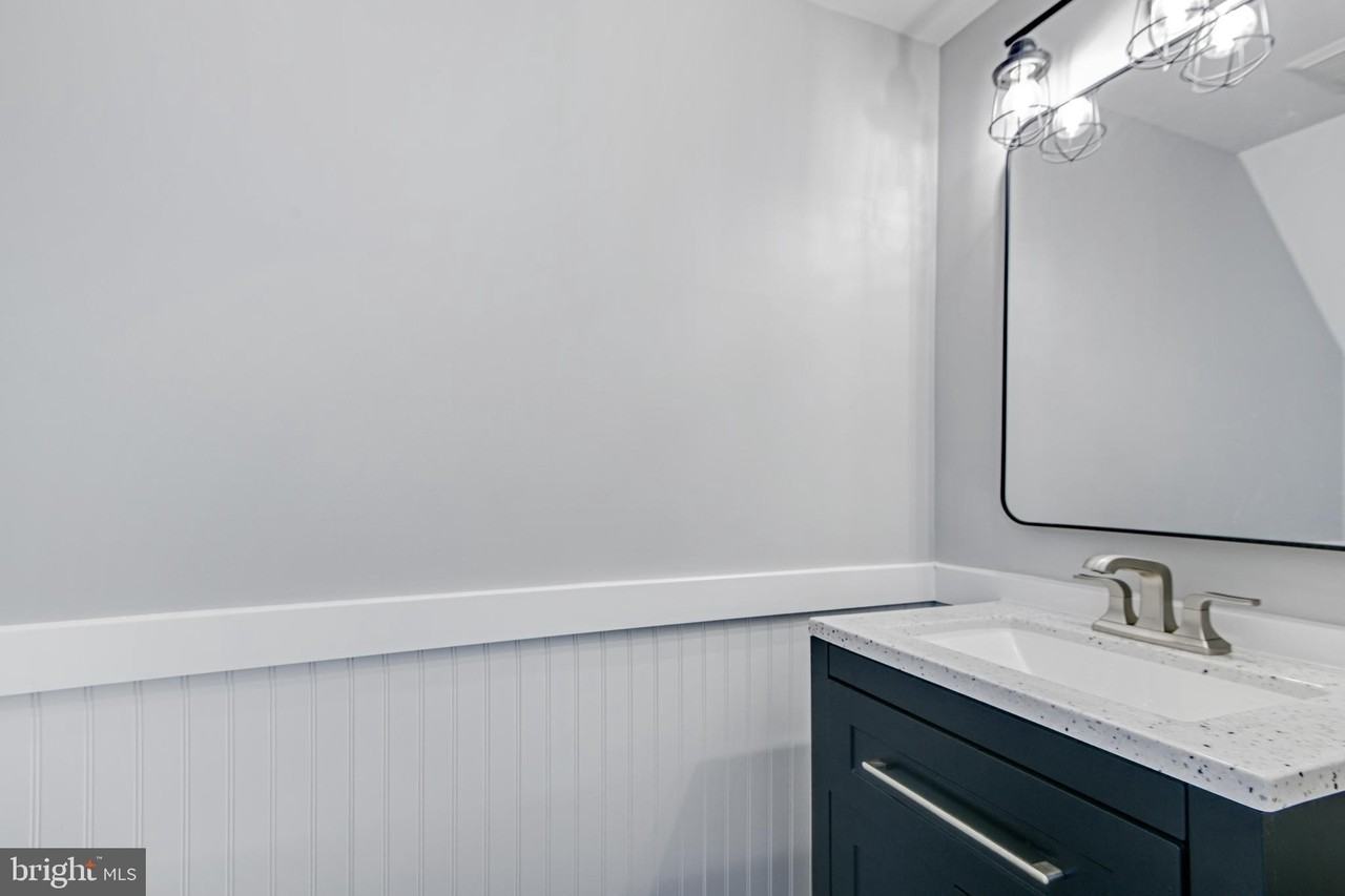 5778 Sunset View Ln - Photo 5 of 14