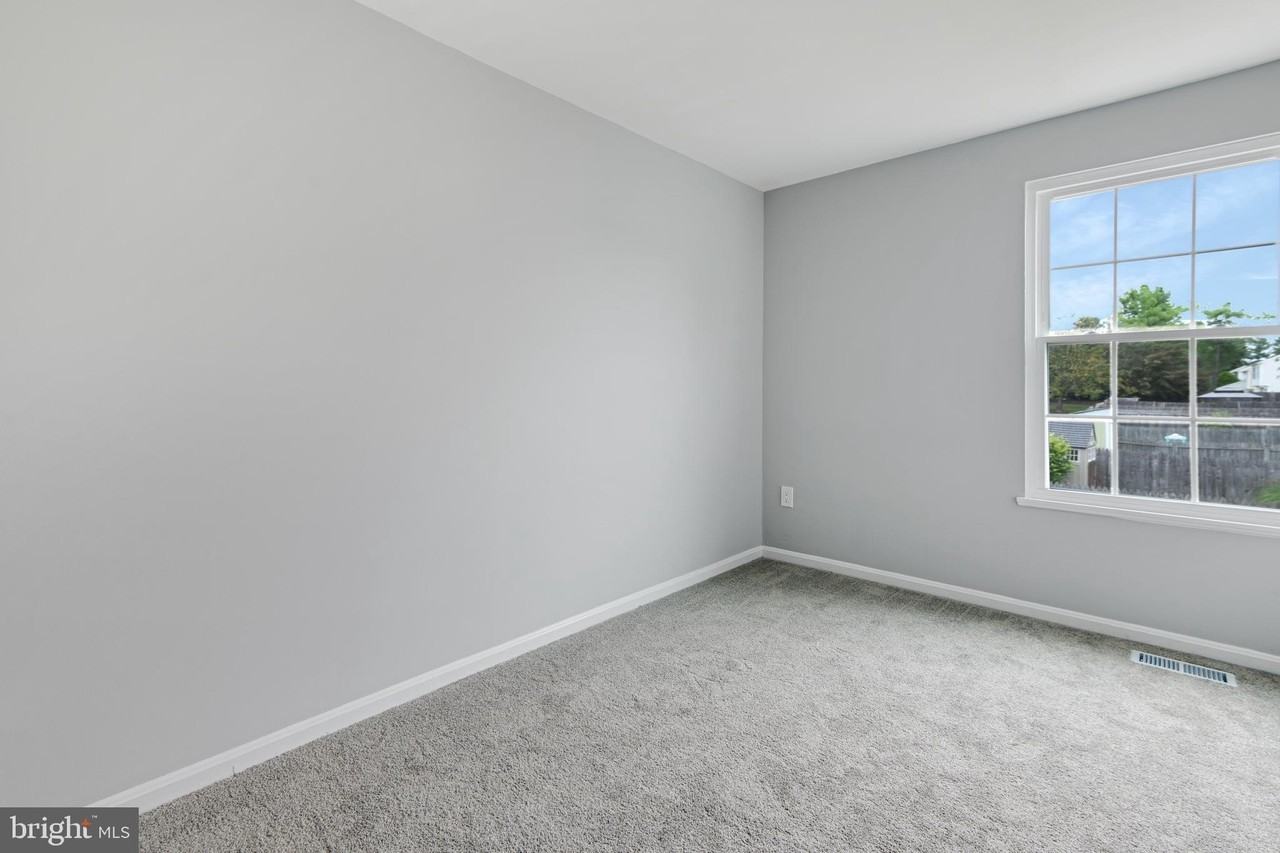 5778 Sunset View Ln - Photo 7 of 14