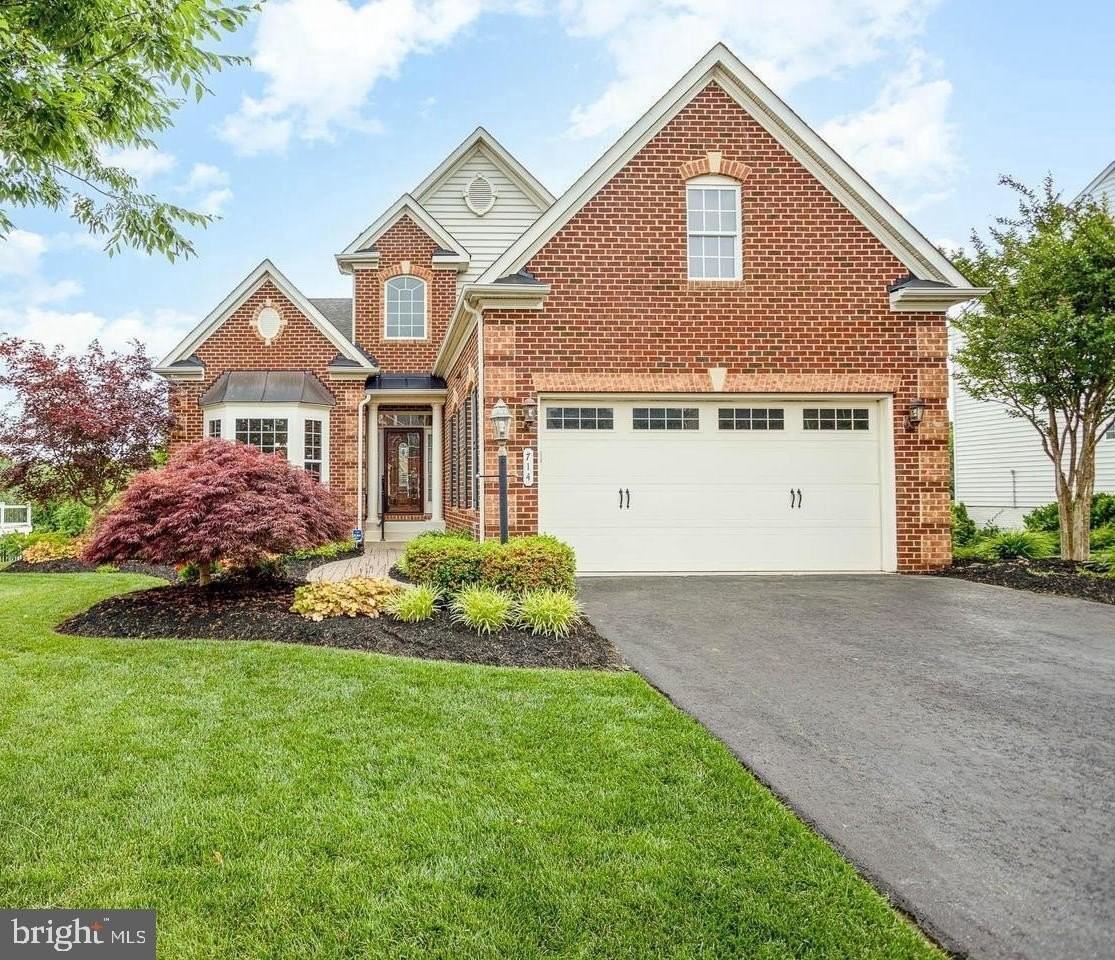 714 Monarchos Dr - Photo 4 of 50