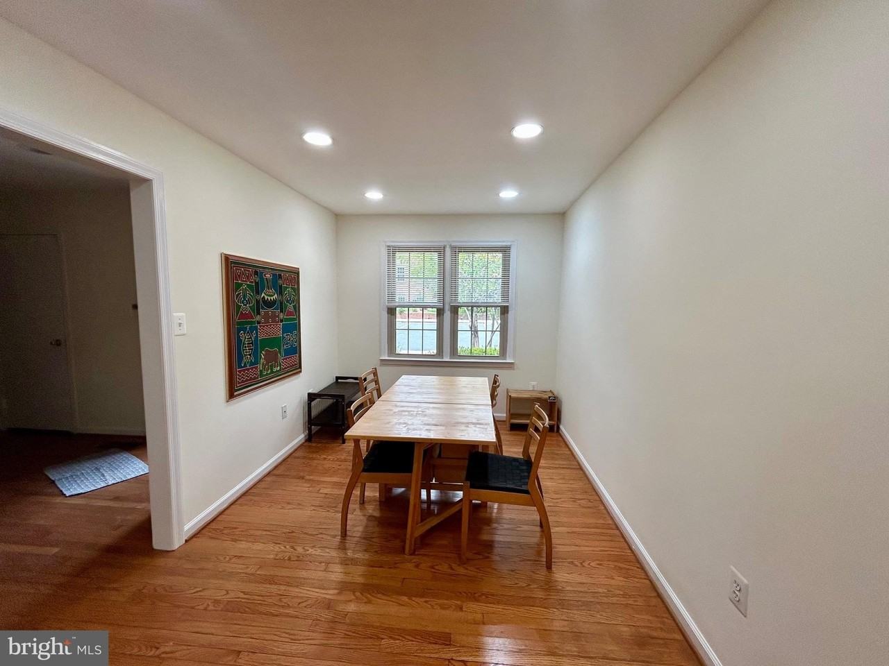 5916 Dorchester Way - Photo 4 of 30
