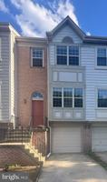 featured image of 5 Martins Square Ln