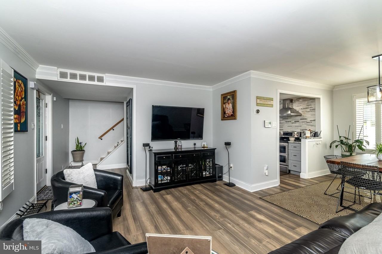 251 Fir Tree Ct - Photo 5 of 40