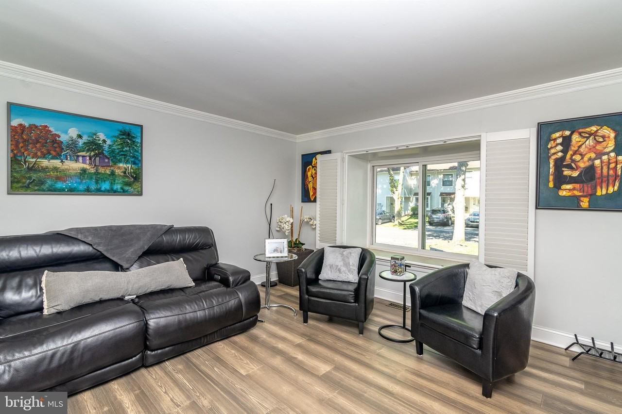 251 Fir Tree Ct - Photo 6 of 40