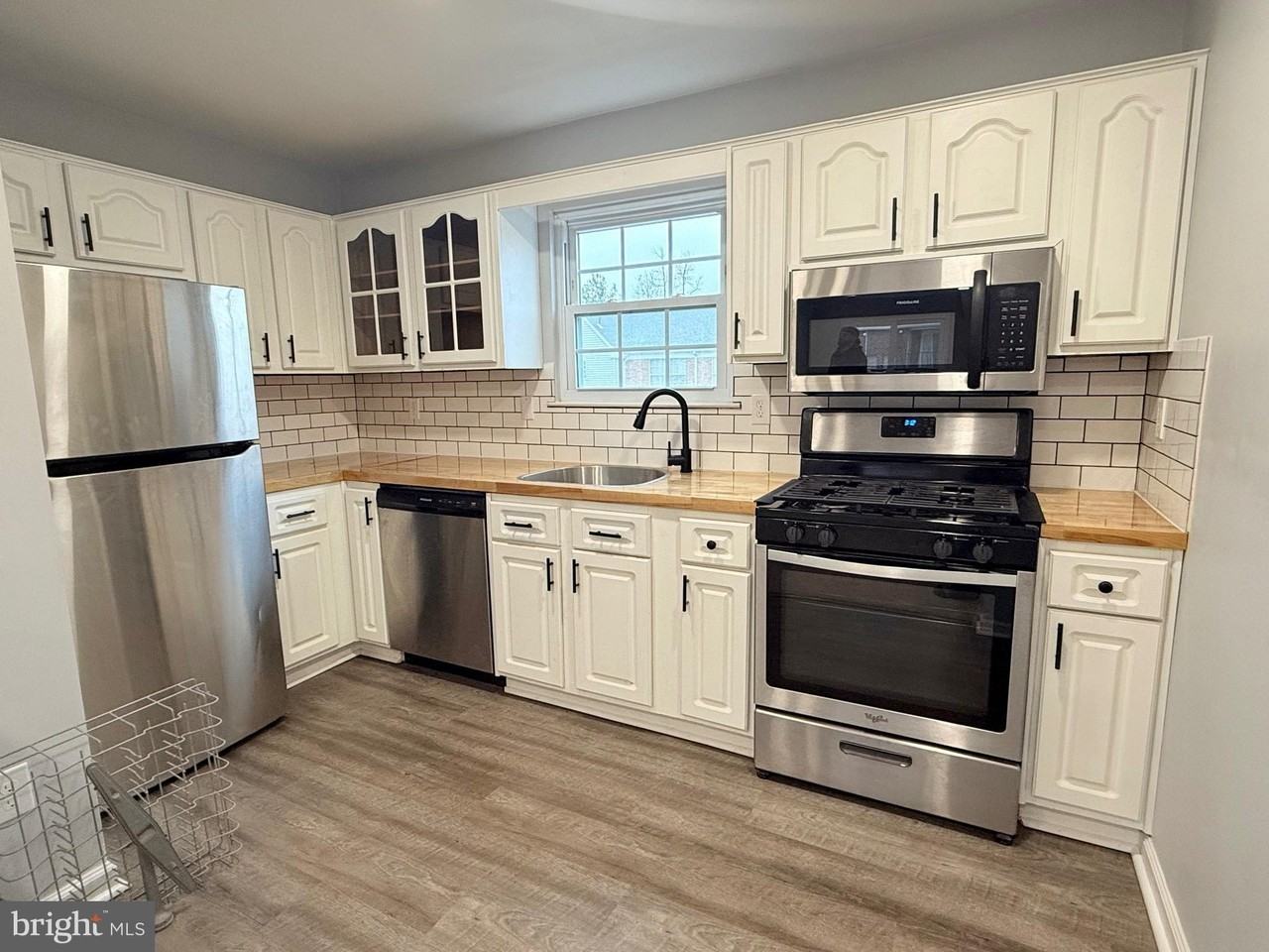 104 Sandstone Ct - Photo 2 of 10
