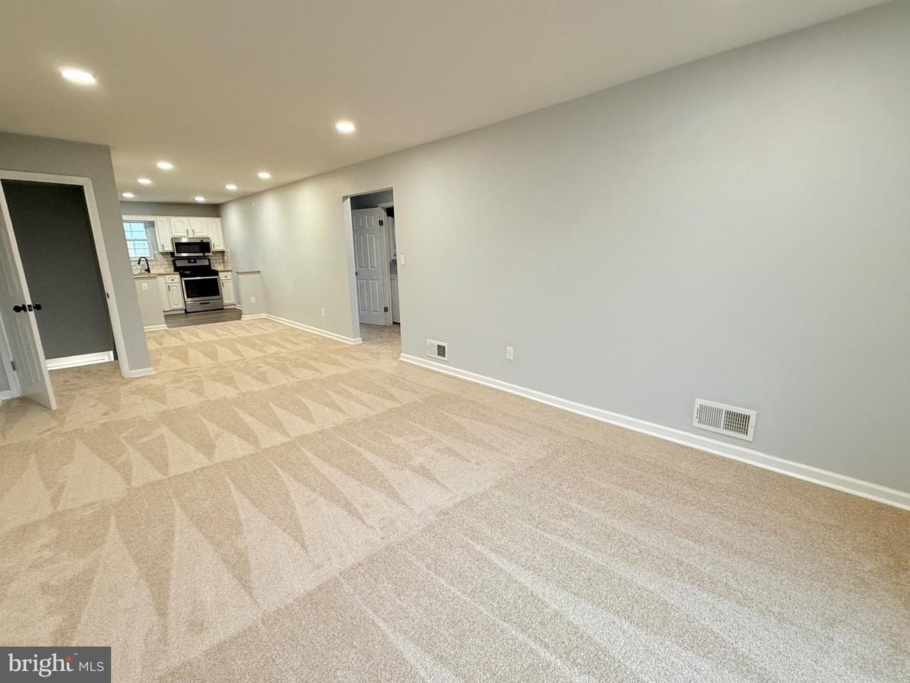 104 Sandstone Ct - Photo 4 of 10