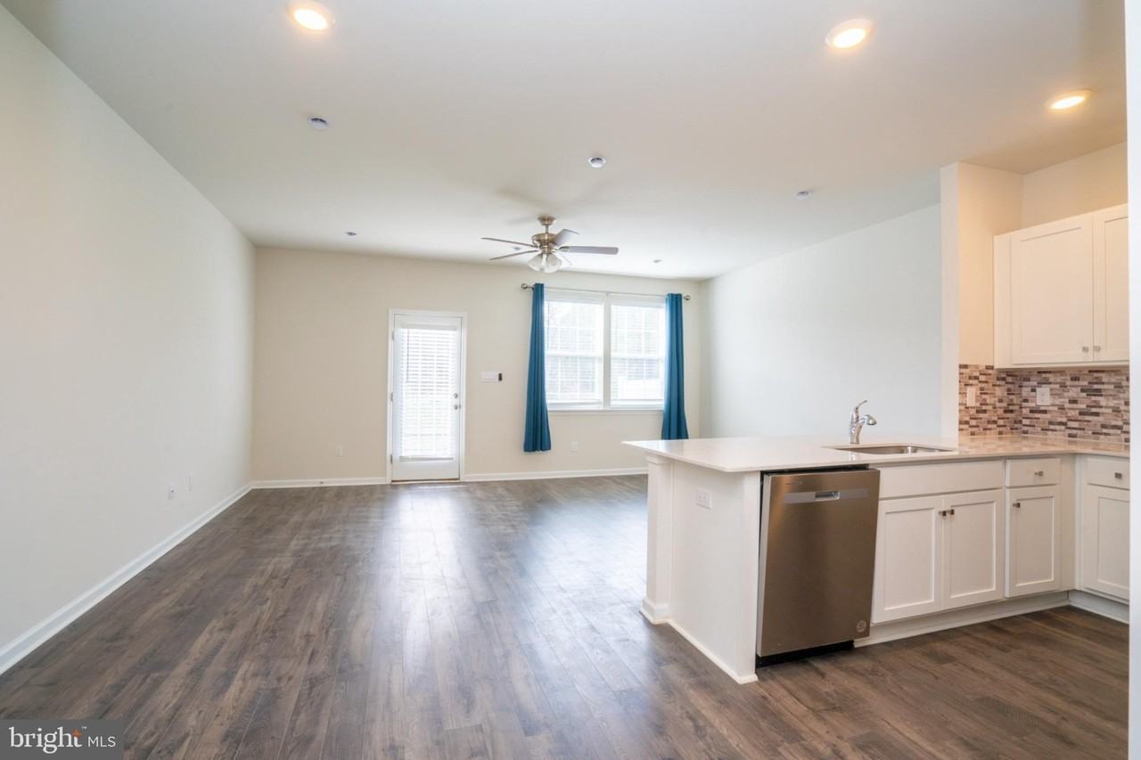 172 Mazzeo Dr - Photo 2 of 23