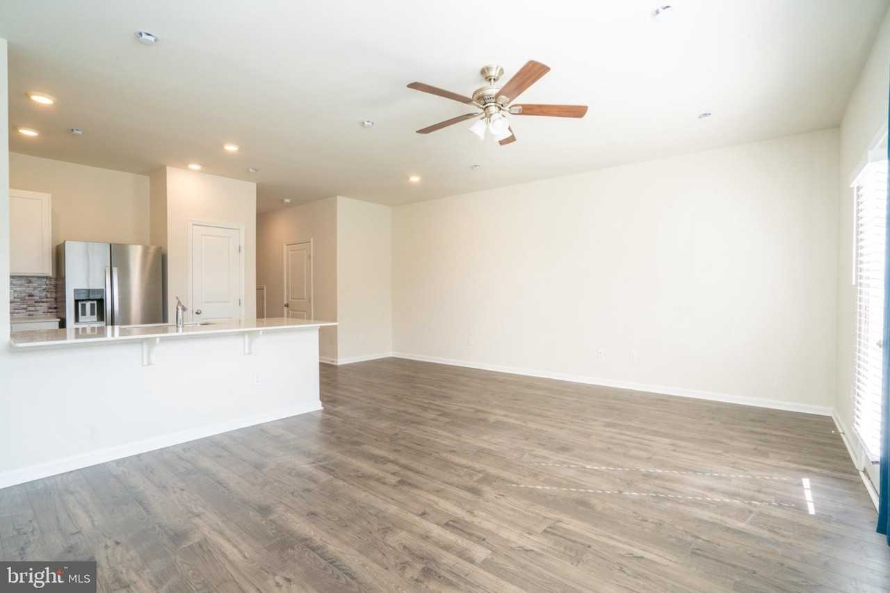 172 Mazzeo Dr - Photo 5 of 23